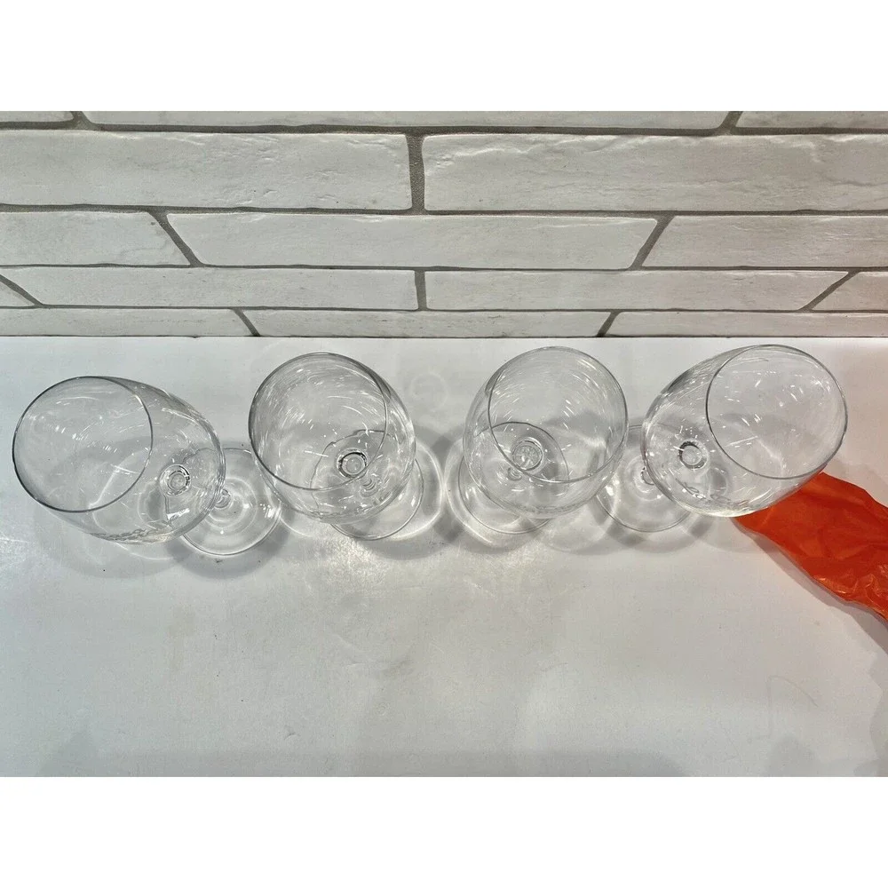 Set Of 4‎ Casa Lapostolle Wine Glasses Clear Glass